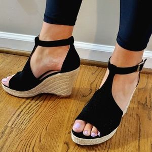 Boutique AMS Brand Wedge Size 10